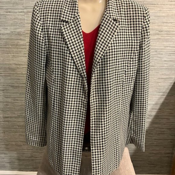 MICHELE - Career Blazer - Size 14 - Black & White Lined Houndstooth Blazer- EUC! - Picture 8 of 13